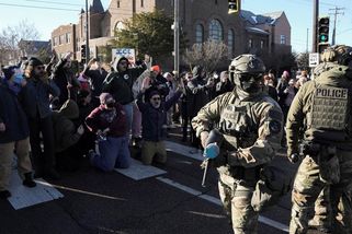Komentář: Když si lidé zvyknou na lež, začíná diktatura - Seznam Zprávy